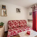 Les Avenieres Apartment Chatel