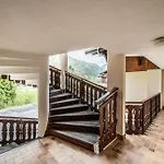 Les Avenieres Apartment Chatel